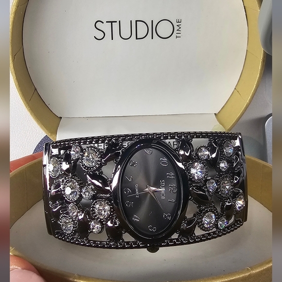 Brand New! Studio Time black w/Rhinestones Bangle Bracelet Watch - Picture 1 of 4